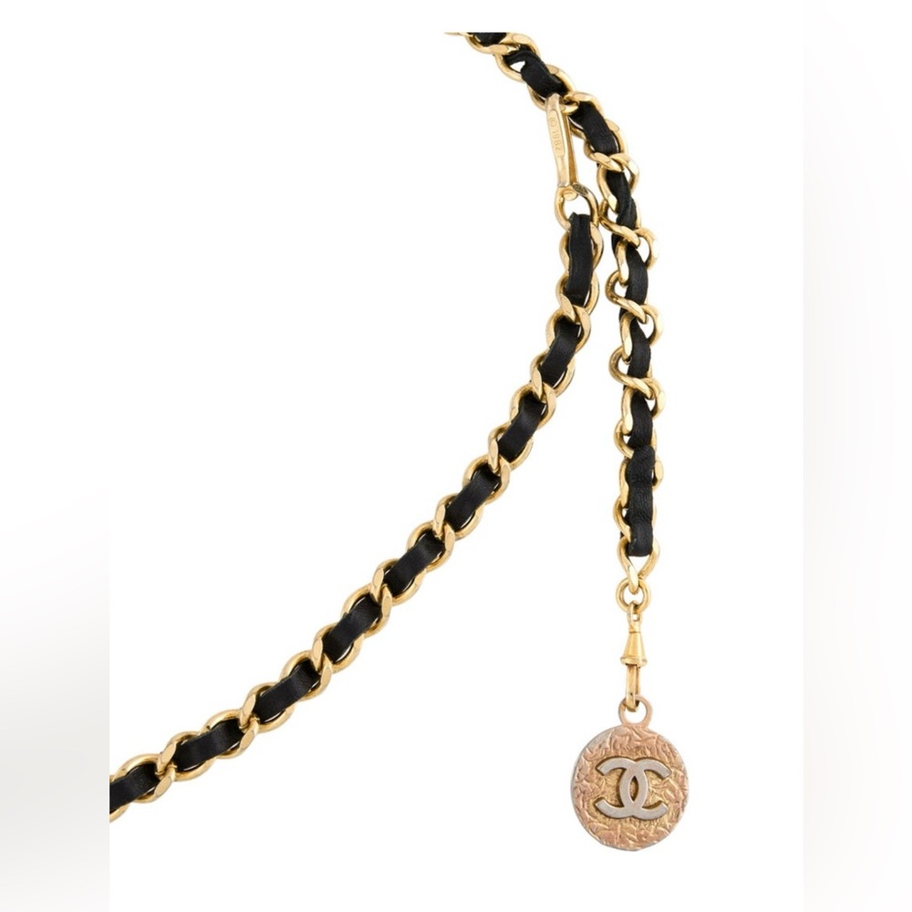 AUTH. VINTAGE CHANEL Gold and Black Chain Belt with Logo Coin - Picture 2 of 9